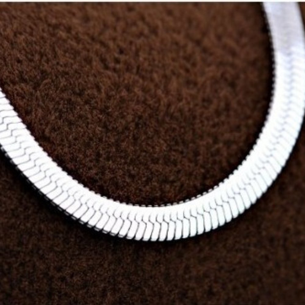 *NEW 18” 925 Sterling Silver Snake Chain Necklace - Picture 4 of 4